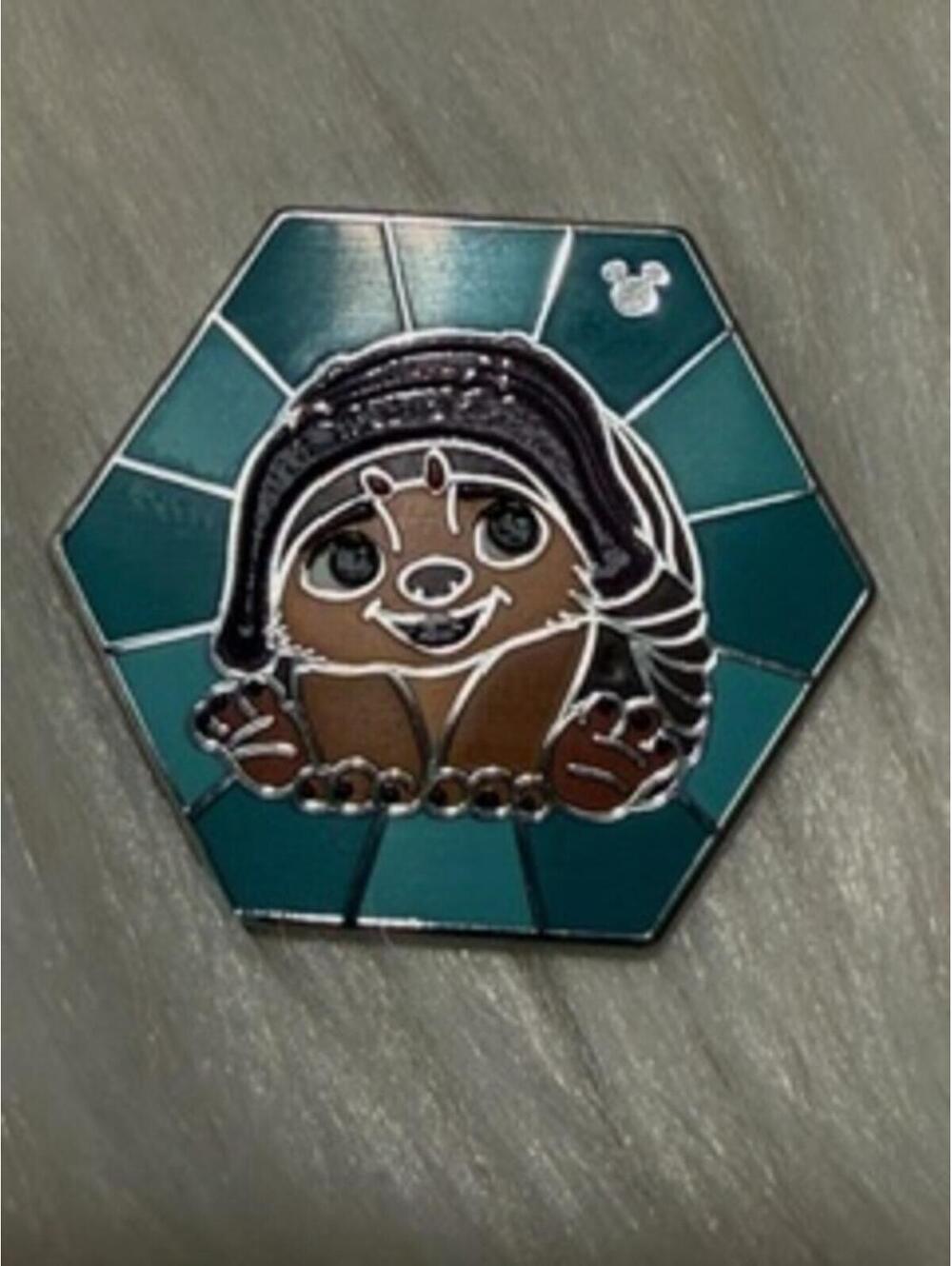 Disney 2026 Hidden Mickey Wave A Chaser TUK TUK